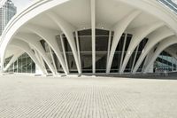 Museum in Wisconsin: Futuristic Architecture in an Urban Setting