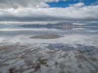 Nature Packshot: Salt Lake, USA with Majestic Mountains