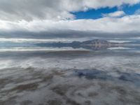 Nature Packshot: Salt Lake, USA with Majestic Mountains