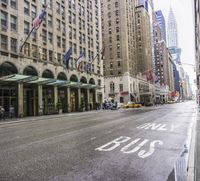 New York City: Yellow Taxi in the Metropolis