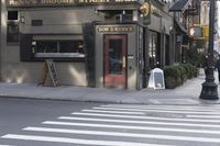 New York: Classic Architecture in the City Streets