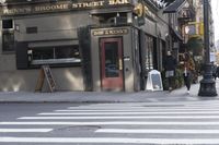 New York: Classic Architecture in the City Streets