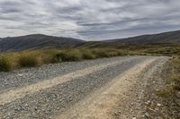 New Zealand Mountain Landscape: Cloudy and Majestic