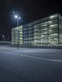 Night in Berlin: A Metropolis with an Enchanting Atmosphere