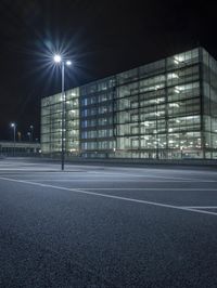 Night in Berlin: A Metropolis with an Enchanting Atmosphere