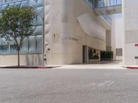 Office Building in Los Angeles City: A Modern Architectural Marvel