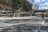 Office Building in Ottawa: Glass Wall Design