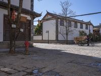 Exploring the Old Town of Lijiang: Cobblestone Roads and Historic Architecture