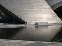 Open Space Structure: Concrete Lines in the Plaza
