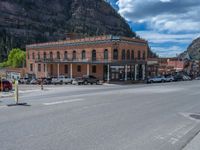 Ouray, Colorado: Roadside Shopping in a Charming Village