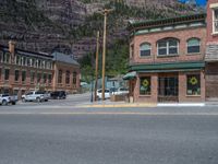 Ouray: A Suburban Village with Quaint Storefronts