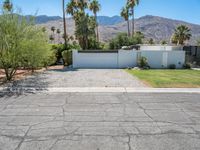 Palm Springs Architecture: Clear Sky and Modern Design