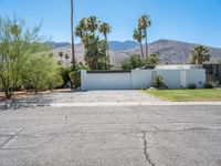 Palm Springs Architecture: Clear Sky and Modern Design