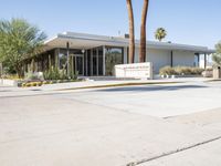 Palm Springs Architecture in Residential Area 001