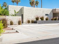 Modern Architecture in Palm Springs: A Clear Sky Background