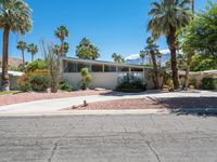 Palm Springs Suburban House: A Day Under the Clear Sky