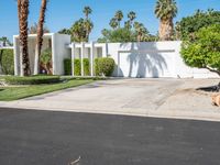 Palm Springs Villa: Clear Sky and Palm Trees