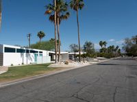 Palm Springs Villa: Modern Architecture on a Sunny Day