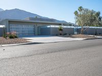 Palm Springs Villa with Sleek Architecture and Clear Sky 003