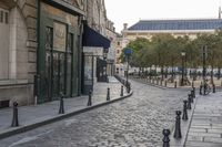 Paris: City of Love and Classic Architecture