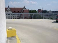 Berlin's Parking Deck: A Yellow Line Marks the Way