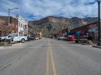 A Picturesque Town in Utah: Mountain Views and Classic Architecture