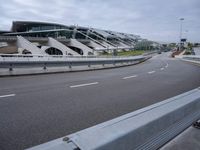 Roads of Porto: Asphalt and Modern Architecture