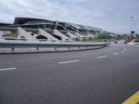 Roads of Porto: Asphalt and Modern Architecture