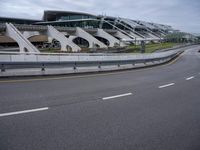 Roads of Porto: Asphalt and Modern Architecture