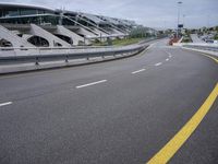Roads of Porto: Asphalt and Modern Architecture