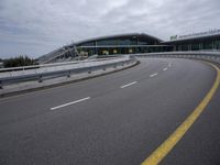 Roads of Porto: Asphalt and Modern Architecture