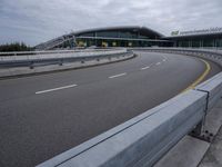 Roads of Porto: Asphalt and Modern Architecture