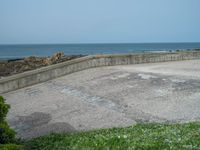 Porto's Clear Sky: Ocean Views from the Beach