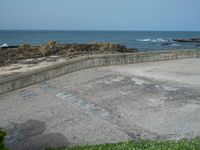 Porto's Clear Sky: Ocean Views from the Beach