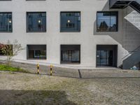 Porto's European Architecture: Cobblestone Surface