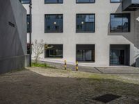 Porto Modern Courtyard with Cobblestone Surface