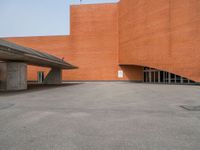 Porto Museum: Architecture in an Urban Setting under the Sky