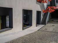 Porto, Portugal: Cobblestone Courtyard