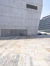 Porto Urban Building: A Striking Concrete Structure