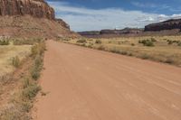 Red Rock Mountains in Utah: A Beautiful Day in the Landscape