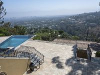 Residential Area in Los Angeles: A Mountain View Retreat