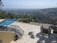 Residential Area in Los Angeles: A Mountain View Retreat