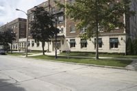 Residential Area in Milwaukee: Houses in a Charming Neighbourhood