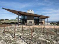 Residential Building in California: Blending with the Dirt Landscape