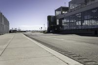 Residential Building in the Suburbs: A Play of Light and Shadow