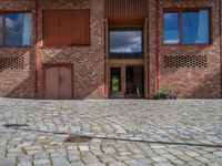 Residential Courtyard in Berlin with Modern Architecture