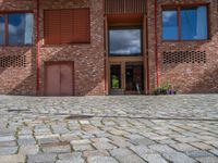 Residential Courtyard in Berlin with Modern Architecture