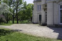 there is an old stone building in this photo to say goodbye to those who have passed