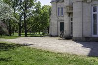 there is an old stone building in this photo to say goodbye to those who have passed