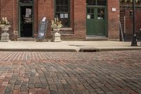 Restaurant and Bar in Toronto's Art District